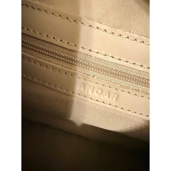 ANDAR Waymaker Cream Tan Crossbody Bag with Green Strap EUC - Picture 6 of 7
